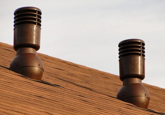 Вентиляционная труба KPGO Krono-Plast - вид с крыши